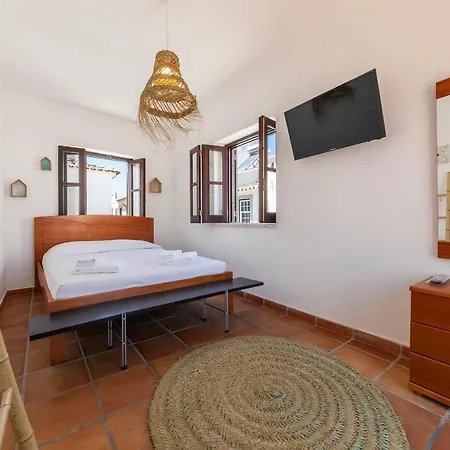 J - Casa Do Farol Guest house